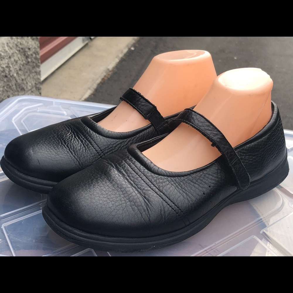 FootSmart Mary Jane Black Leather Slip On Shoes